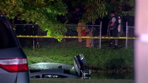 Police respond to car submerged in Lauderhill canal